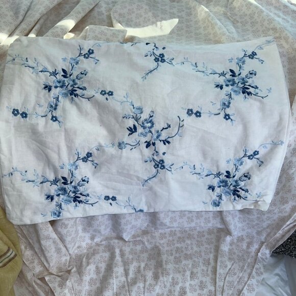 laura ashley blue white embroidered flowers lumbar pillow cover LINEN 19x13 - Picture 1 of 3